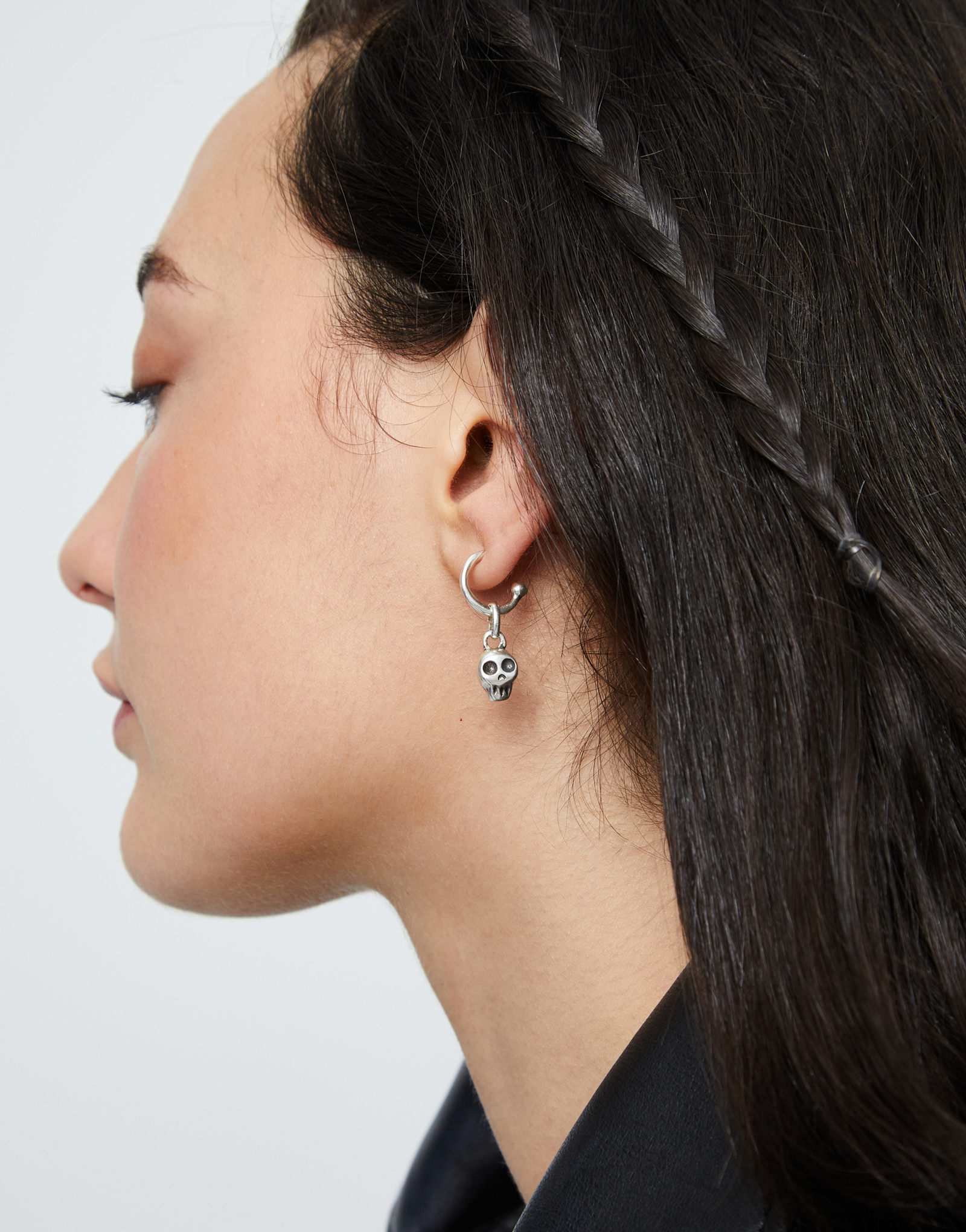 Skull shaped charm, Silver, large thumbnail